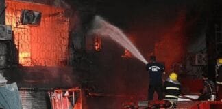 at-least-6-dead-in-shopping-mall-fire