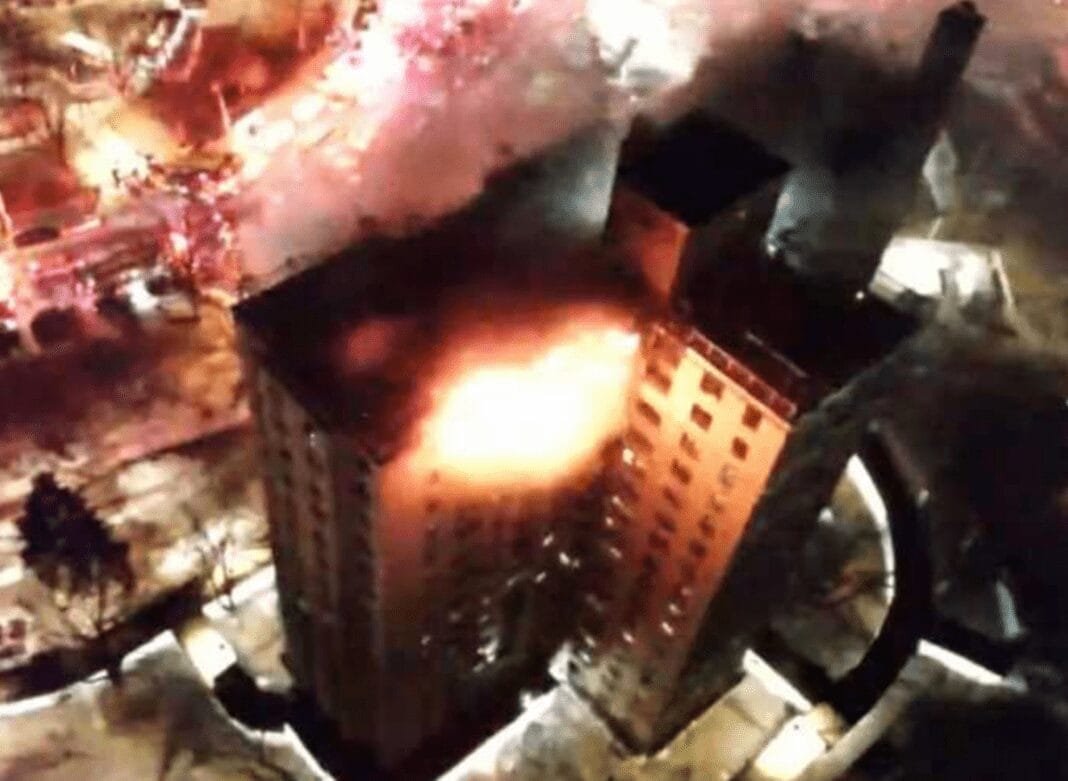 shocking-gas-explosion-rocks-nyc-apartment-building-(video) shocking-gas-explosion-rocks-nyc-apartment-building-(video)