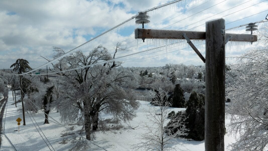 the-winter-storm-exposed-the-grid’s-real-weakness:-lots-of-old-poles