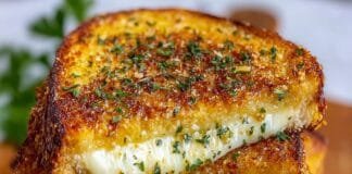 garlic-bread-grilled-cheese-(15-minute-comfort-food-magic)