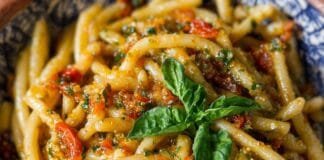 pesto-alla-trapanese-–-sicilian-pesto-(authentic-&-easy)