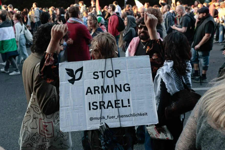 workers-halt-production-at-belgian-arms-factory-over-israeli-officer-visit