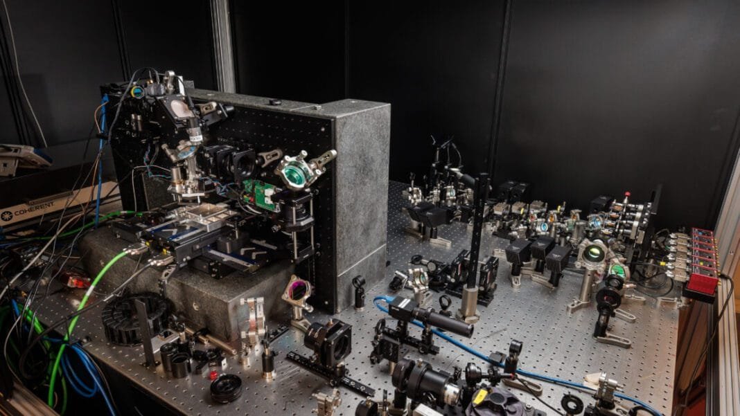 microsoft’s-new-10,000-year-data-storage-medium:-glass microsoft’s-new-10,000-year-data-storage-medium:-glass