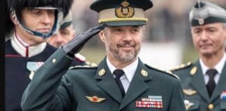 denmark’s-king-visits-greenland,-showing-unity-in-the-face-of-trump-threats