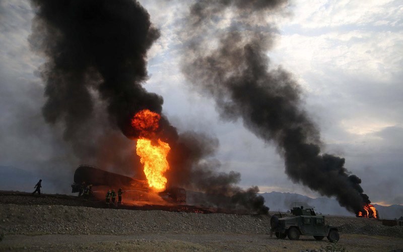 oil-prices-set-for-swings-next-week-as-us-israel-strikes-raise-supply-uncertainty oil-prices-set-for-swings-next-week-as-us-israel-strikes-raise-supply-uncertainty