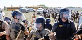 enbridge-paid-police-to-protect-one-pipeline-now-it-wants-to-do-it-again-in-wisconsin.