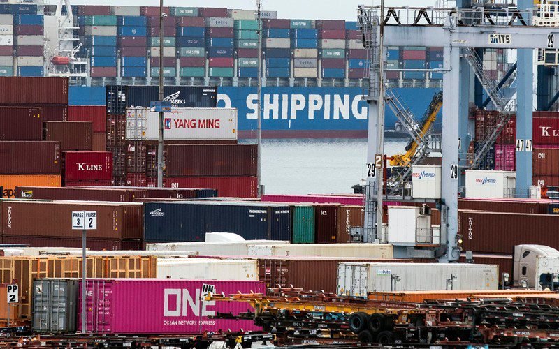 cosco-shipping-suspends-bookings-for-middle-east-routes-amid-conflict cosco-shipping-suspends-bookings-for-middle-east-routes-amid-conflict