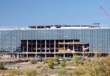 arizona’s-water-is-drying-up-that’s-not-stopping-the-data-center-rush.