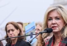 trump’s-iran-war-is-dividing-republicans-pro-palestine-groups-want-democrats-to-exploit-the-rifts.