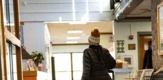 tennessee-wants-to-let-schools-ban-immigrant-kids,-threatening-to-“end-public-education-as-we-know-it” 