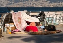 displacement-in-southern-lebanon-grows-as-israel-orders-evacuation-south-of-litani-river