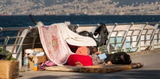 displacement-in-southern-lebanon-grows-as-israel-orders-evacuation-south-of-litani-river