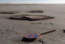 the-planet-is-overheating.-why-is-the-news-looking-away?