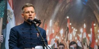 hungarian-opposition-claims-kremlin-backed-smear-campaign-ahead-of-election
