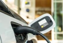 doubling-the-voltage:-what-800-v-architecture-really-changes-in-evs