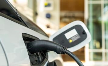 doubling-the-voltage:-what-800-v-architecture-really-changes-in-evs