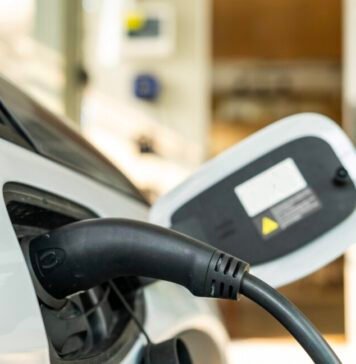 doubling-the-voltage:-what-800-v-architecture-really-changes-in-evs