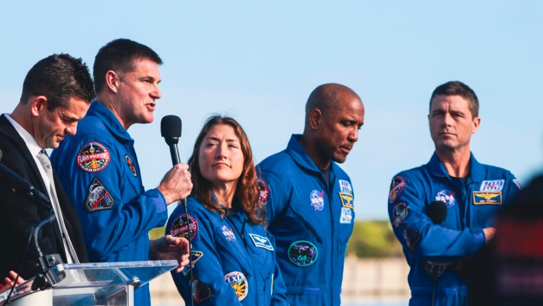 flying-to-the-moon-for-the-first-time-in-54-years-is-risky—but-how-risky?