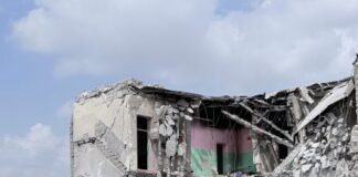 in-the-room-where-death-row-prisoners-say-final-goodbyes,-he-learned-he-would-live