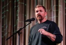 Senate Dem Leaders Are Trying to Sink Graham Platner. Voters Aren’t Convinced. senate-dem-leaders-are-trying-to-sink-graham-platner-voters-aren’t-convinced.