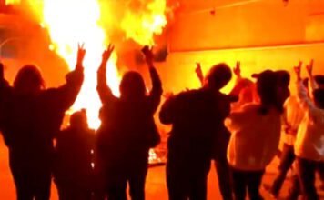 iranians-mock-martial-law-by-lighting-fires-in-the-streets