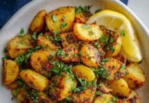 Lebanese Spicy Potatoes (Batata Harra) lebanese-spicy-potatoes-(batata-harra)