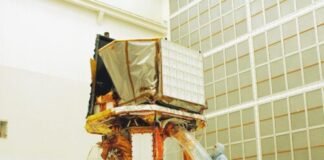 a-unique-nasa-satellite-is-falling-out-of-orbit—this-team-is-trying-to-rescue-it