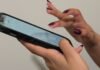 long-fingernails-vs.-touchscreens:-this-nail-polish-could-help