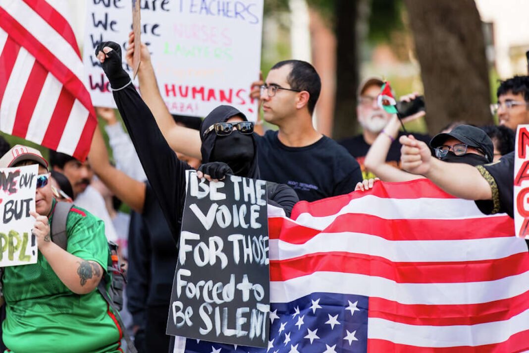 us-democrats-risk-flubbing-trump’s-flailing-on-iran