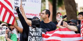 us-democrats-risk-flubbing-trump’s-flailing-on-iran