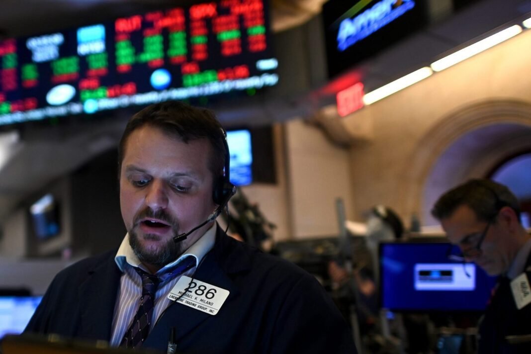 traders-placed-massive-bets-minutes-before-trump’s-post-on-iran