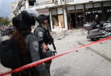 ceasefire-talk,-hormuz-pressure,-and-daily-strikes:-the-us-israel–iran-war-enters-a-more-dangerous-political-phase