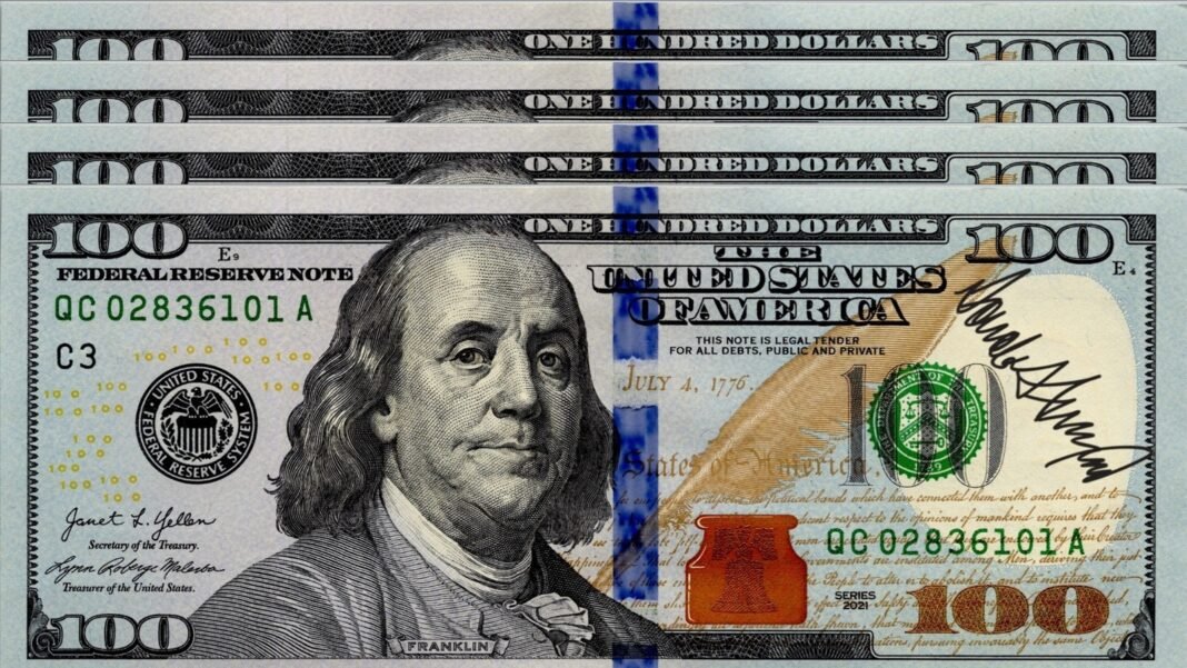 trump-engraves-his-name-on-us-currency