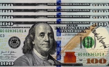 trump-engraves-his-name-on-us-currency