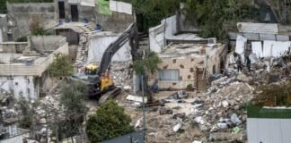 Israeli forces demolish two Palestinian homes in East Jerusalem israeli-forces-demolish-two-palestinian-homes-in-east-jerusalem