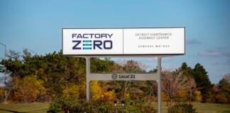 gm-idles-electric-truck-factory,-lays-off-1,300-workers-for-a-month