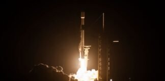 a-falcon-9-rocket-will-hit-the-moon-this-summer-at-seven-times-the-speed-of-sound