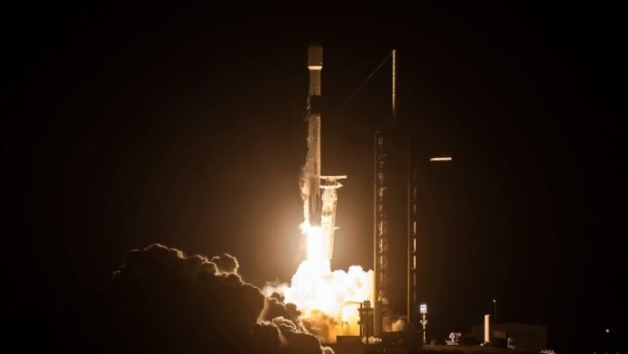 a-falcon-9-rocket-will-hit-the-moon-this-summer-at-seven-times-the-speed-of-sound
