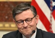 ron-wyden-is-pissing-off-the-nsa’s-biggest-backers-tom-cotton-warns-there-will-be-“consequences.”