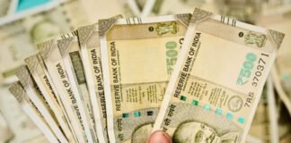 iran-war-pushing-india-to-edge-of-a-currency-crisis