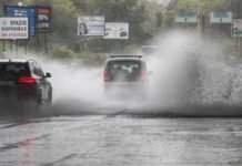extreme-weather-batters-italy’s-adriatic-regions,-cutting-roads-and-rail-lines