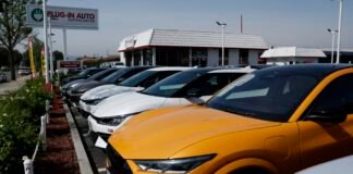 ev-adoption-in-america:-who’s-winning,-who’s-losing?