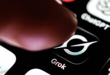 elon-musk-insists-banks-working-on-spacex-ipo-must-buy-grok-subscriptions