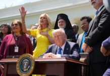 Far-Right Religious Leaders Advising Trump See Iran as an End Times Holy War far-right-religious-leaders-advising-trump-see-iran-as-an-end-times-holy-war