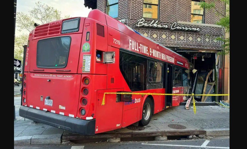 multiple-injured-after-city-bus-crashes-into-popular-restaurant multiple-injured-after-city-bus-crashes-into-popular-restaurant