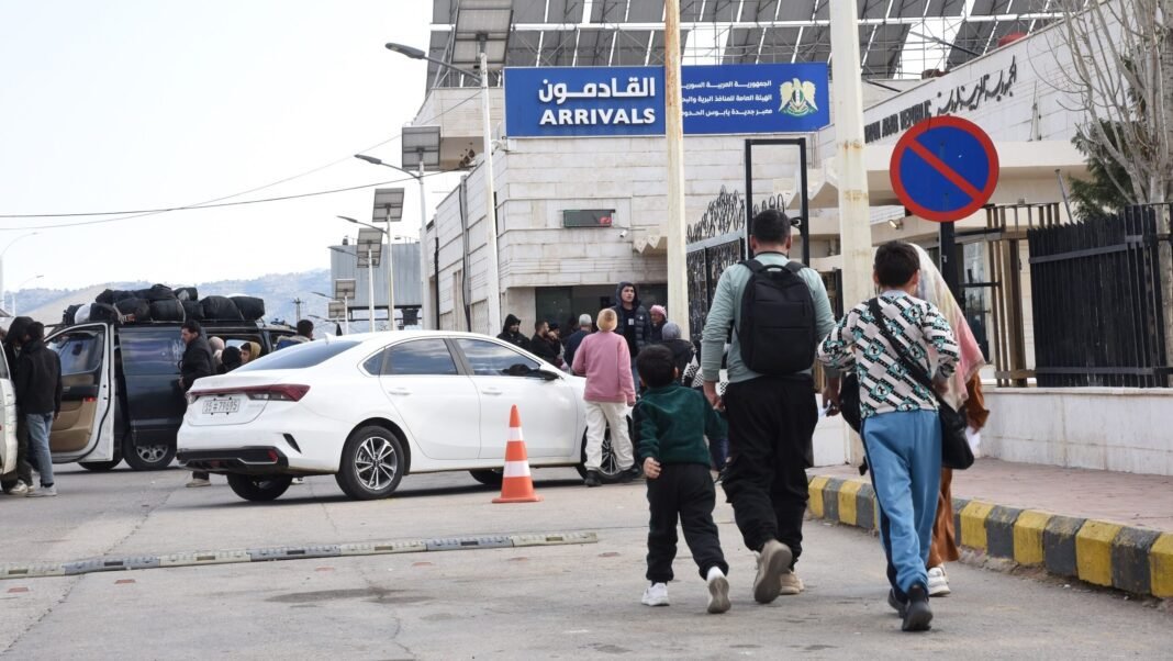 syria-shuts-border-crossing-with-lebanon-after-israeli-strike-warning syria-shuts-border-crossing-with-lebanon-after-israeli-strike-warning