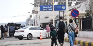 syria-shuts-border-crossing-with-lebanon-after-israeli-strike-warning