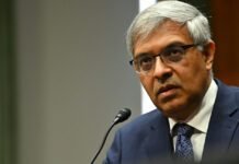 cdc-study-shows-covid-shot-benefits;-trump-official-blocks-release