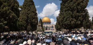 al-aqsa-mosque-reopens-to-worshippers-for-1st-friday-prayers-after-weeks-long-closure