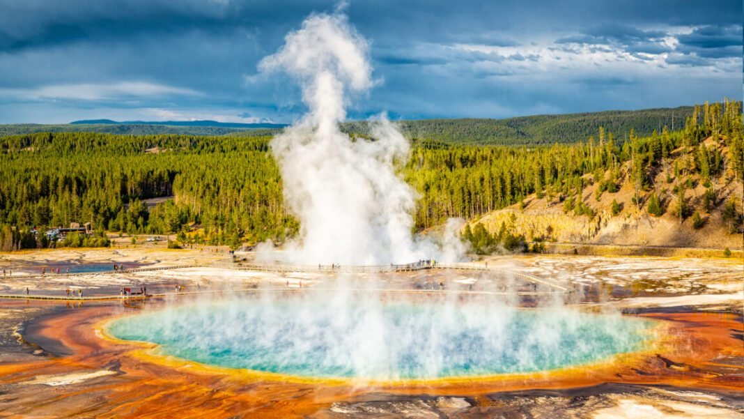 new-paper-argues-history,-not-mantle-plume,-powers-yellowstone